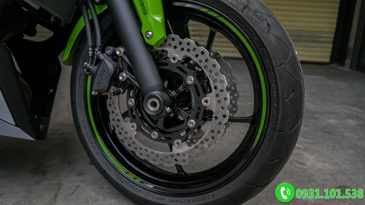 Kawasaki Ninja 650 ABS 2021