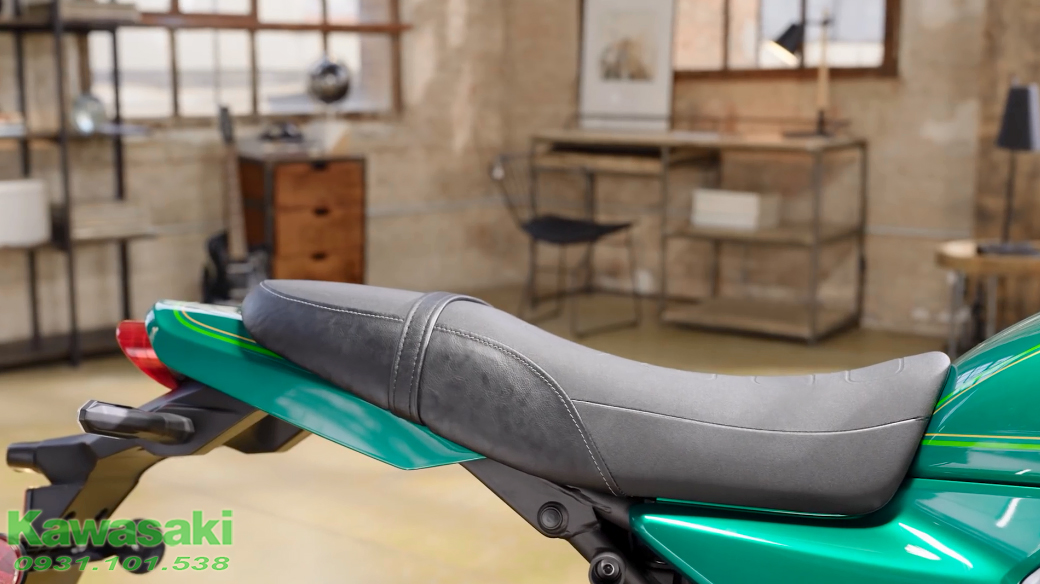 Kwasaki Z650RS 2023 màu đen chính hãng giá rẻ