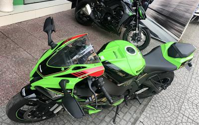 Giá ZX10R 2020 chốt 571 triệu, giá 605 triệu bao lăn bánh tại Kawasaki chính hãng Motorrock