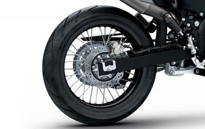 Kawasaki KLX230SM 2023 bánh motard sản xuất Thái Lan