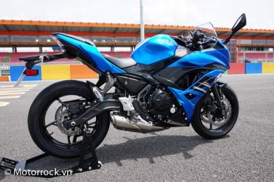 Kawasaki Ninja 650 đạm chất phóng khoáng