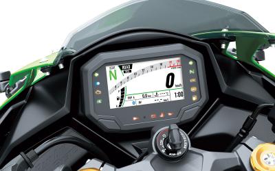 Kawasaki Ninja ZX25R SE 2023 Mới, Động Cơ  4 Xi Lanh