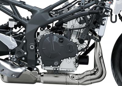 Kawasaki Ninja ZX25R SE 2023 Mới, Động Cơ  4 Xi Lanh
