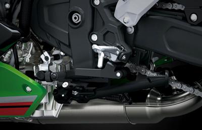 Kawasaki ZX4RR KRT Edition 2023, Động Cơ 4 Xi Lanh Thẳng Hàng